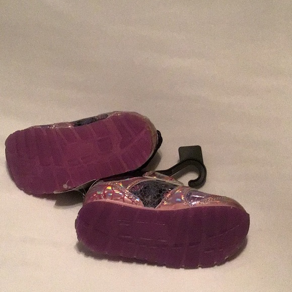 Disney Vampirina Light up athletic Toddler Girl Shoes - Picture 9 of 9